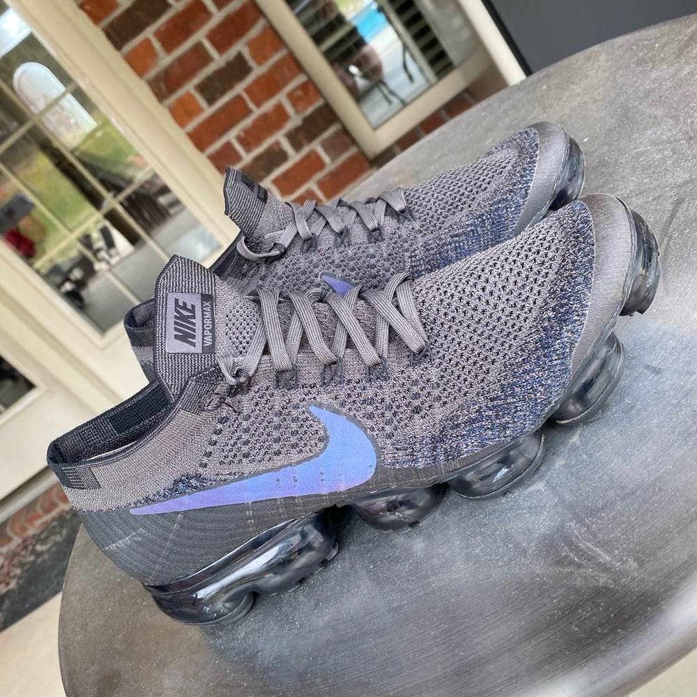 Mens Vapormax size 10